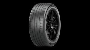 PIRELLI P ZERO E 245/35R21 96Y