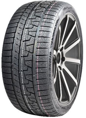 APLUS A702 245/40R17 95V