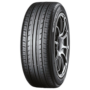 YOKOHAMA BLUEARTH- ES32 215/55R16 97V